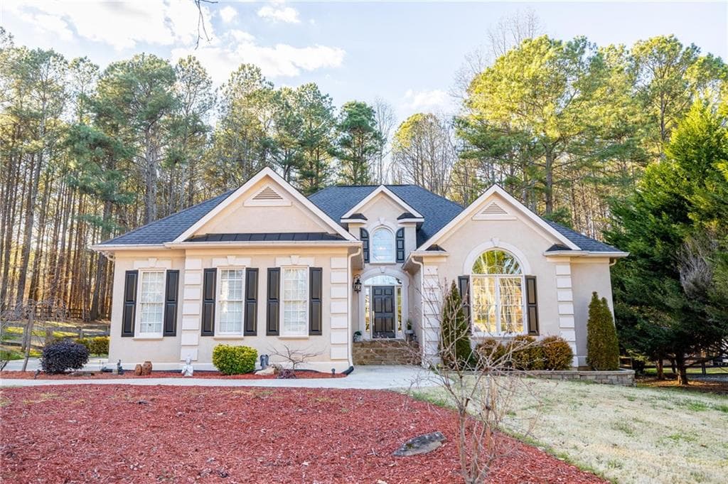 3 bedroom, 3 bathroom, 1,818 sq ft single family residence sold at 303 Thorntree Lane, Canton, GA 30115