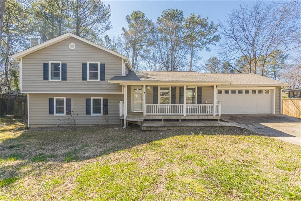 215 Moonshadow Court, Roswell, GA 30075 — most recent listing photo