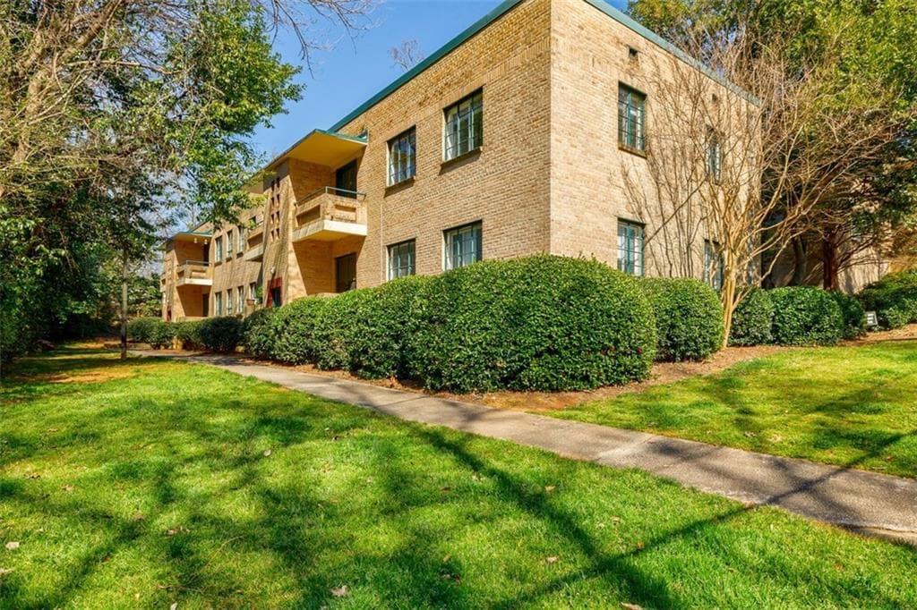 1382 NORMANDY Drive 4, Atlanta, GA 30306 — most recent listing photo