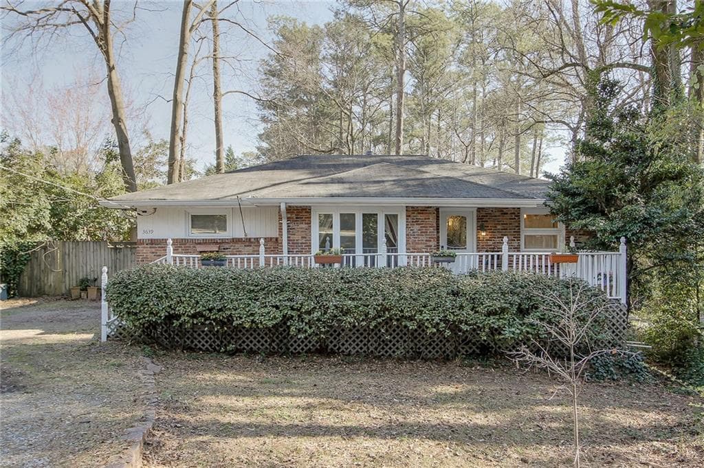4 bedroom, 2 bathroom, 2,367 sq ft single family residence sold at 3639 N Druid Hills Road, Atlanta, GA 30033