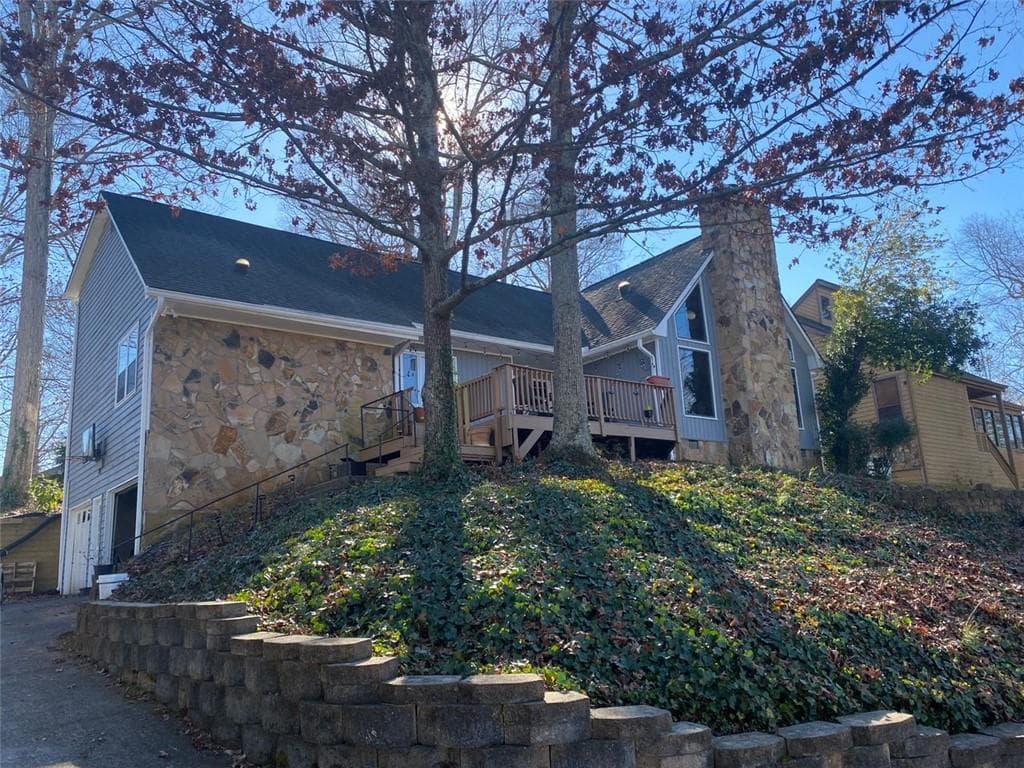 4 bedroom, 3 bathroom single family residence sold at 555 CALAVERAS Drive, Atlanta, GA 30350