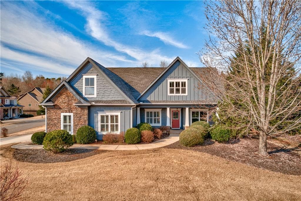 3 bedroom, 2 bathroom, 2,033 sq ft single family residence sold at 8245 Sagewood Drive, Gainesville, GA 30506