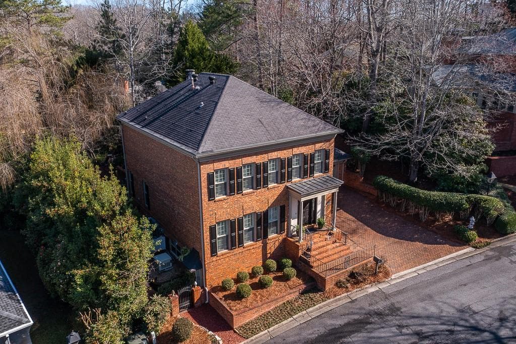 4 bedroom, 4 bathroom, 2,718 sq ft single family residence sold at 4413 Paces Battle, Atlanta, GA 30327 — photo 1 of 1