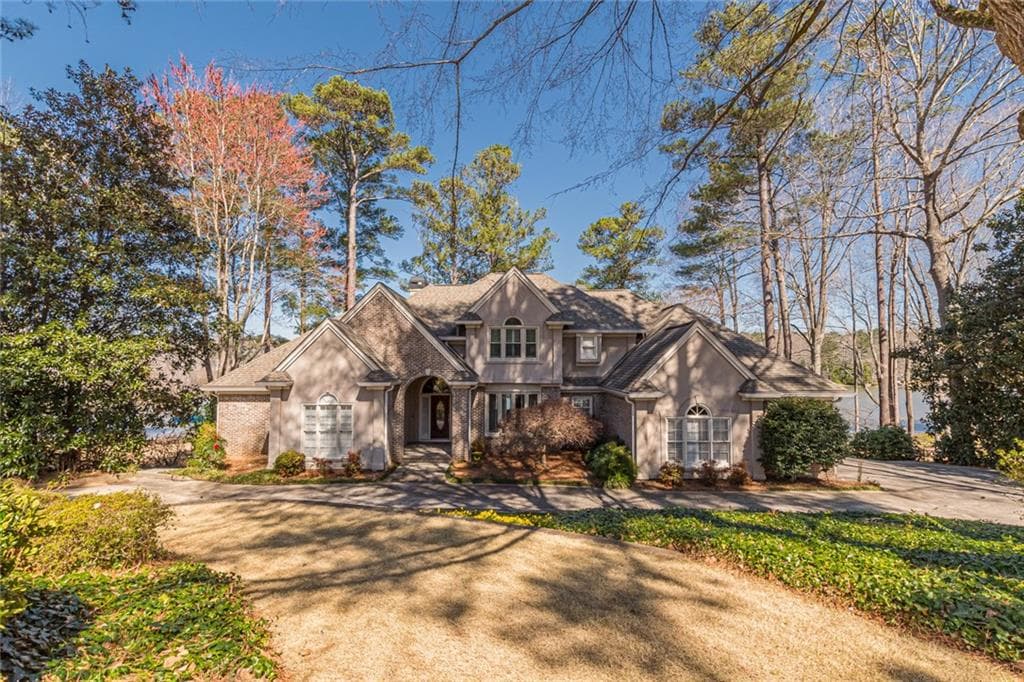 4 bedroom, 4 bathroom, 3,318 sq ft single family residence sold at 2220 Emerald Drive, Jonesboro, GA 30236