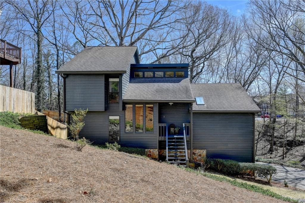 3 bedroom, 3 bathroom, 2,084 sq ft single family residence sold at 8490 Colony Club Drive, Johns Creek, GA 30022