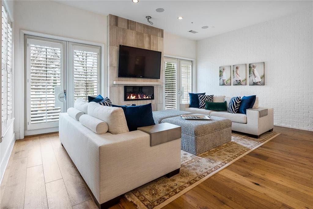 886 3rd Street, Alpharetta, GA 30009 — most recent listing photo