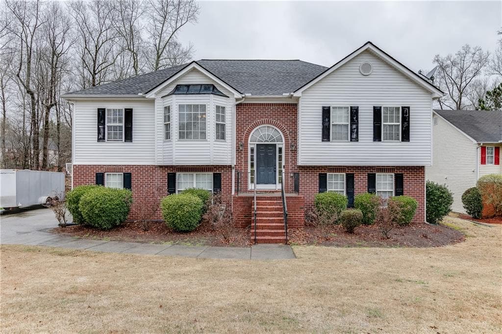 5 bedroom, 3 bathroom, 2,673 sq ft single family residence sold at 3248 Sharp Creek Lane, Buford, GA 30519