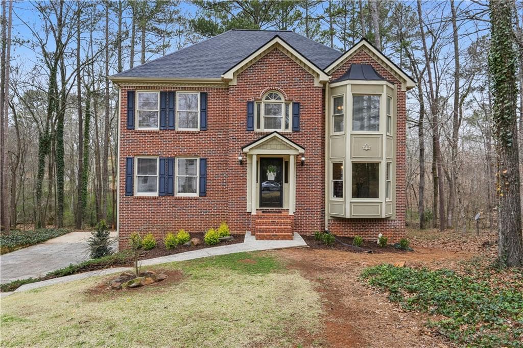 4 bedroom, 3 bathroom, 2,692 sq ft single family residence sold at 5030 Willow Creek Drive, Woodstock, GA 30188