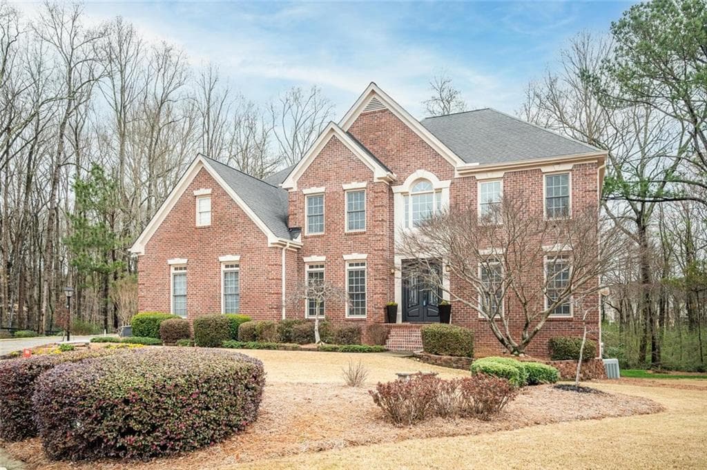 6 bedroom, 6 bathroom, 3,462 sq ft single family residence sold at 1690 Harvest Lane, Alpharetta, GA 30004