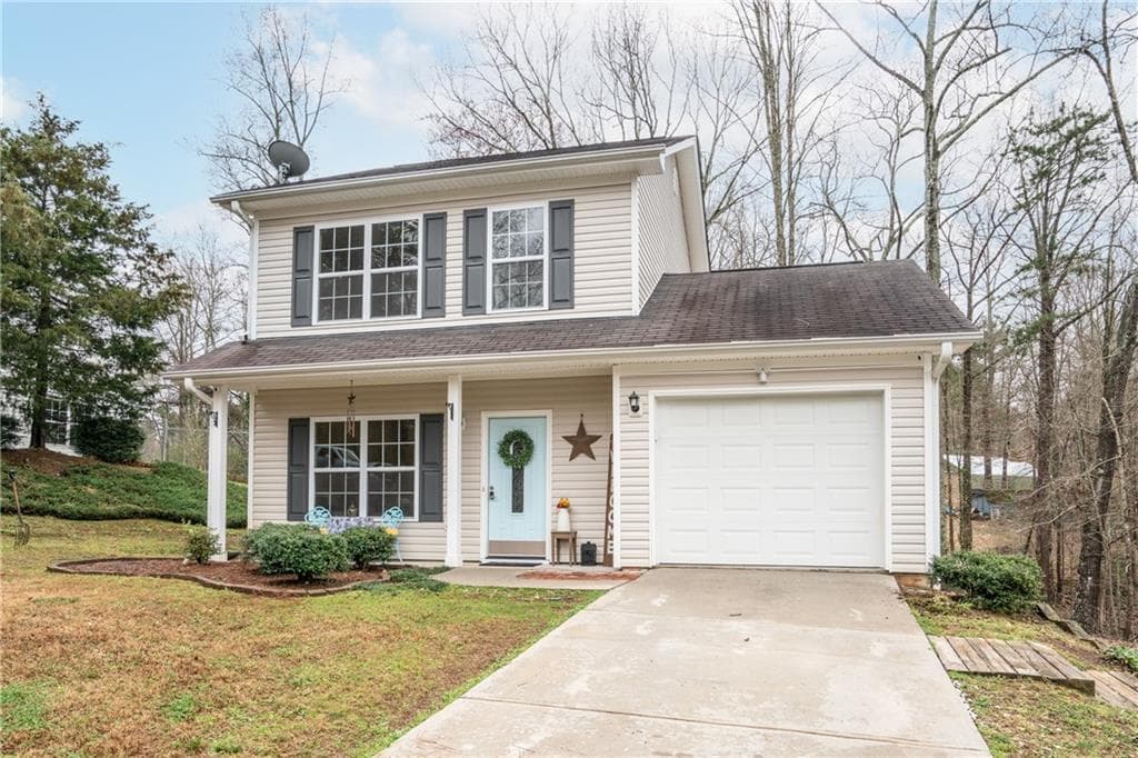 2 bedroom, 3 bathroom, 1,200 sq ft single family residence sold at 6525 THUNDER Trail, Gainesville, GA 30506