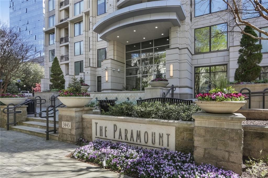 3 bedroom, 2 bathroom, 1,868 sq ft condominium sold at 3445 Stratford Road 3703, Atlanta, GA 30326