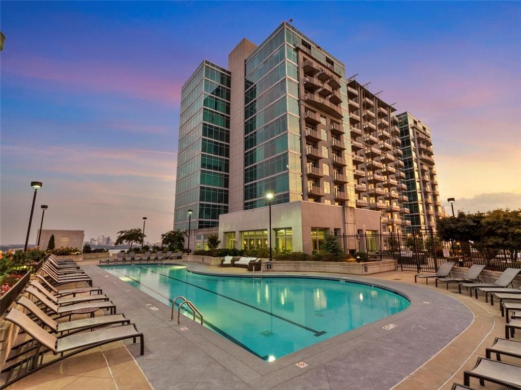 2 bedroom, 2 bathroom, 1,003 sq ft condominium sold at 250 Pharr Road 1109, Atlanta, GA 30305