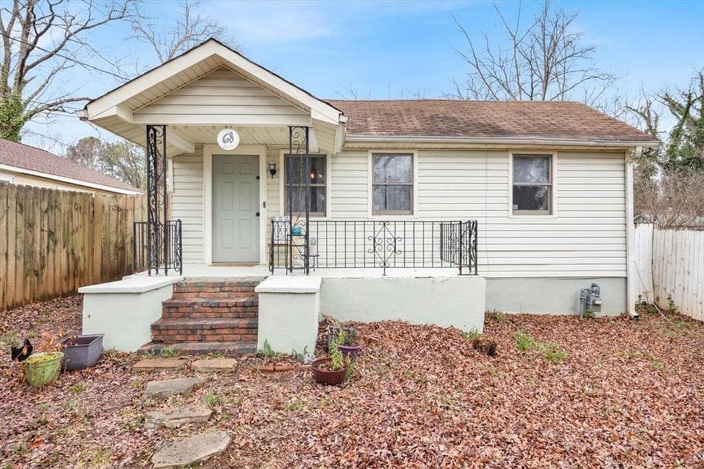 3 bedroom, 1 bathroom, 1,094 sq ft single family residence sold at 68 CLAIRE Drive, Atlanta, GA 30315