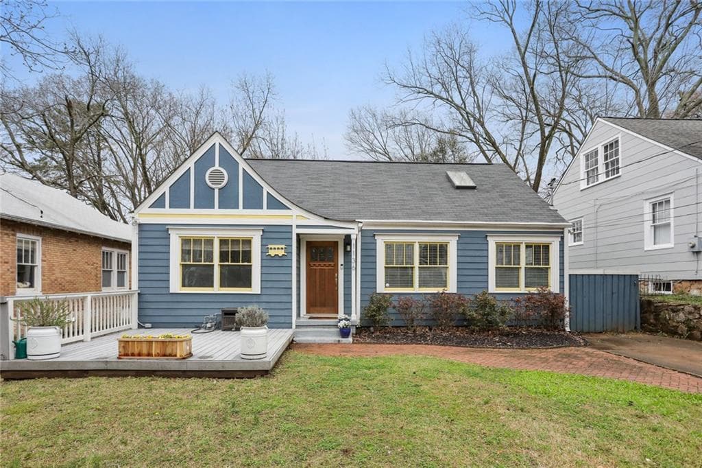 3 bedroom, 2 bathroom, 1,596 sq ft single family residence sold at 1136 Moreland Place, Atlanta, GA 30316