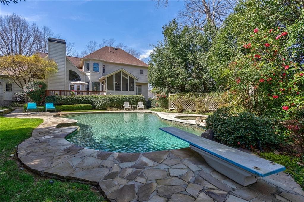 457 Grand Avenue, Suwanee, GA 30024 — most recent listing photo