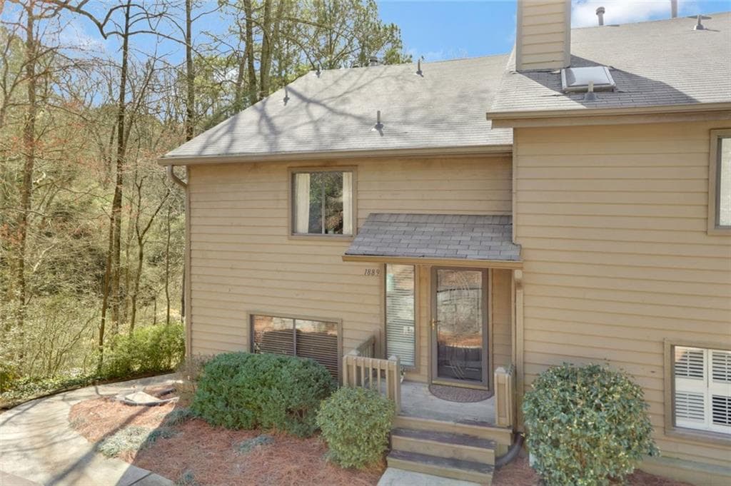 2 bedroom, 3 bathroom, 2,144 sq ft condominium sold at 1889 D'Youville Lane, Atlanta, GA 30341