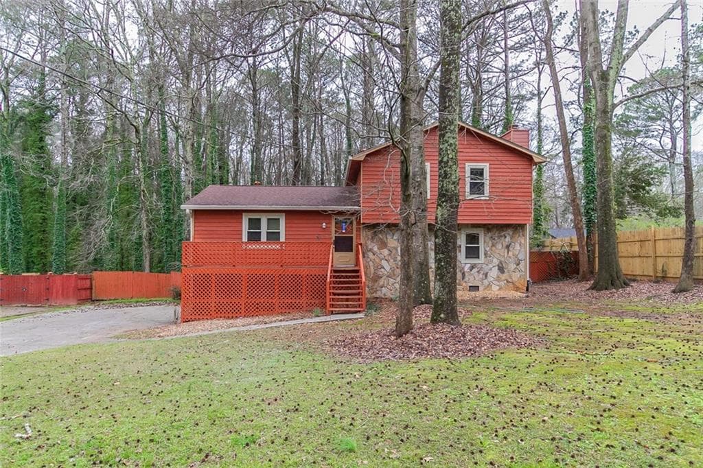 492 Aberdeen Drive, Stone Mountain, GA 30083 — most recent listing photo