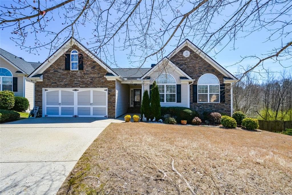 4 bedroom, 2 bathroom, 2,180 sq ft single family residence sold at 219 Overlook Court, Dallas, GA 30157