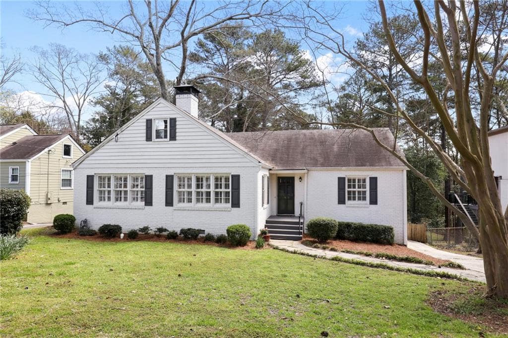 3 bedroom, 2 bathroom, 1,636 sq ft single family residence sold at 2985 Dale Drive, Atlanta, GA 30305