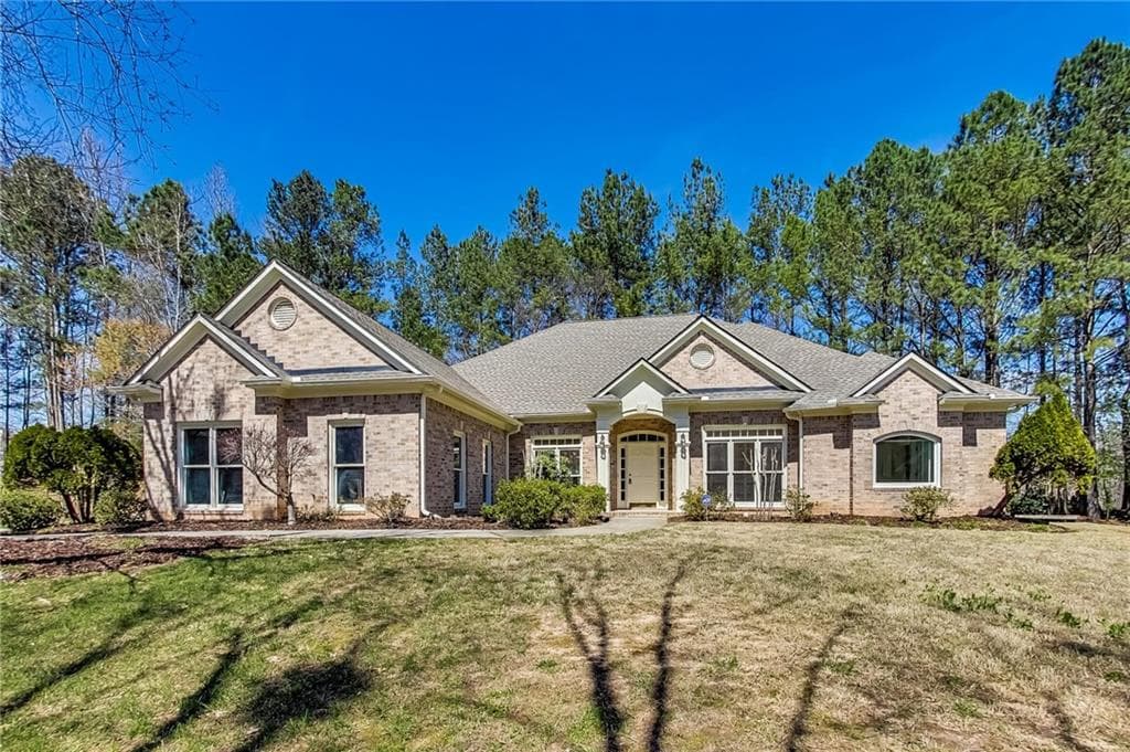 610 Stonebriar Way, Atlanta, GA 30331 — most recent listing photo