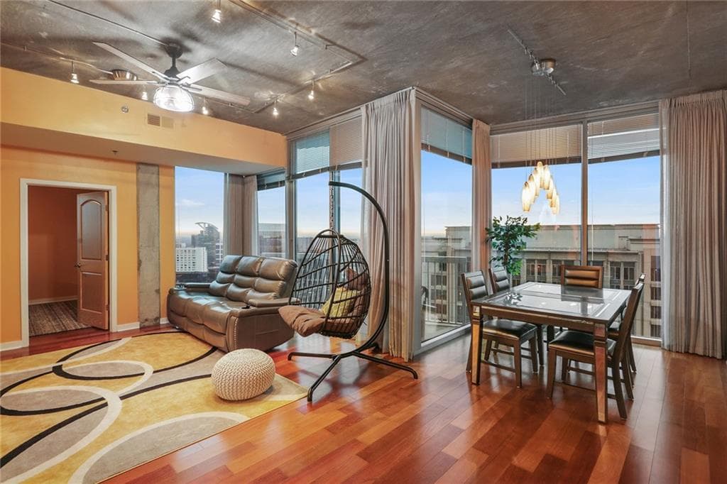 2 bedroom, 2 bathroom, 1,223 sq ft condominium sold at 3324 Peachtree Road 2301, Atlanta, GA 30326