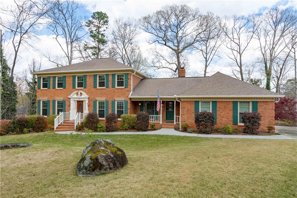 4 bedroom, 4 bathroom, 3,250 sq ft single family residence sold at 5027 Castlewood Drive, Lilburn, GA 30047