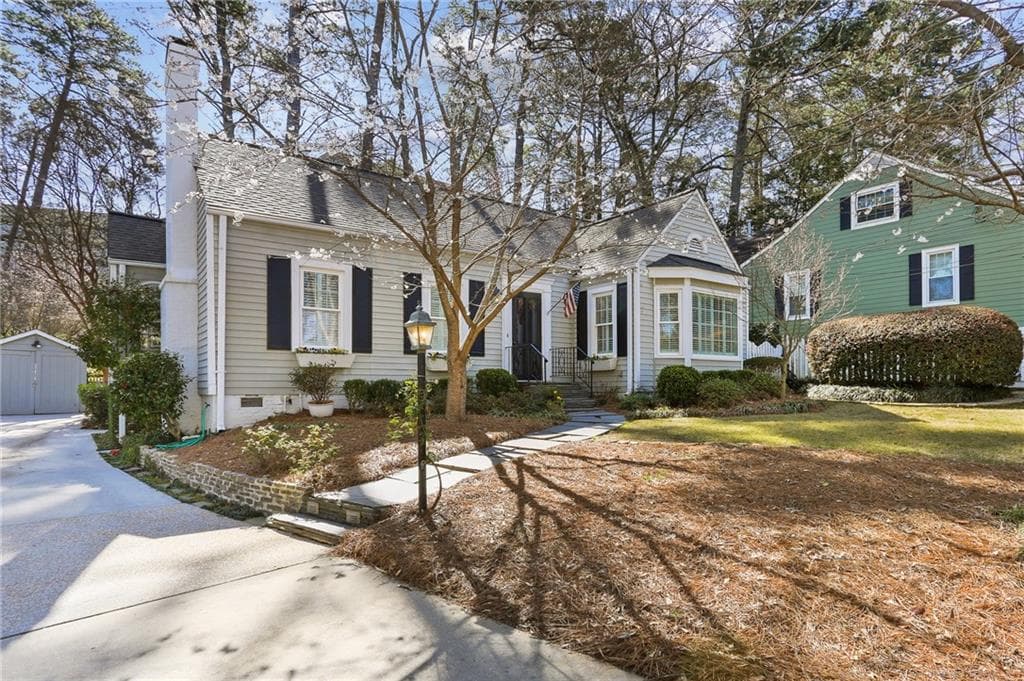 3 bedroom, 2 bathroom, 2,004 sq ft single family residence sold at 2001 Dellwood Drive, Atlanta, GA 30309