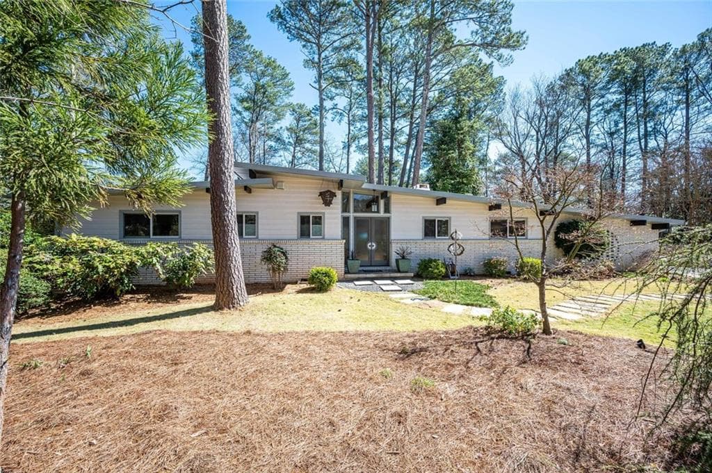 2549 Burnt Leaf Lane, Decatur, GA 30033 — most recent listing photo