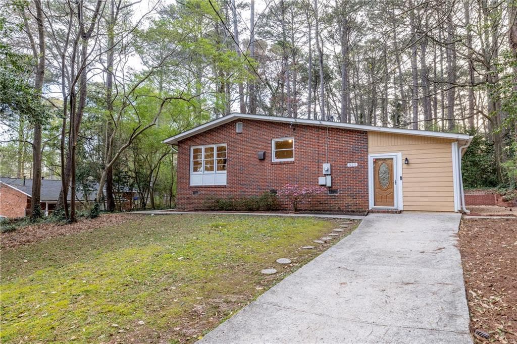 925 Brookdale Place, Decatur, GA 30033 — most recent listing photo