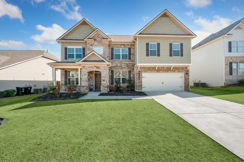 5565 Mirror Lake Drive, Cumming, GA 30028 — most recent listing photo