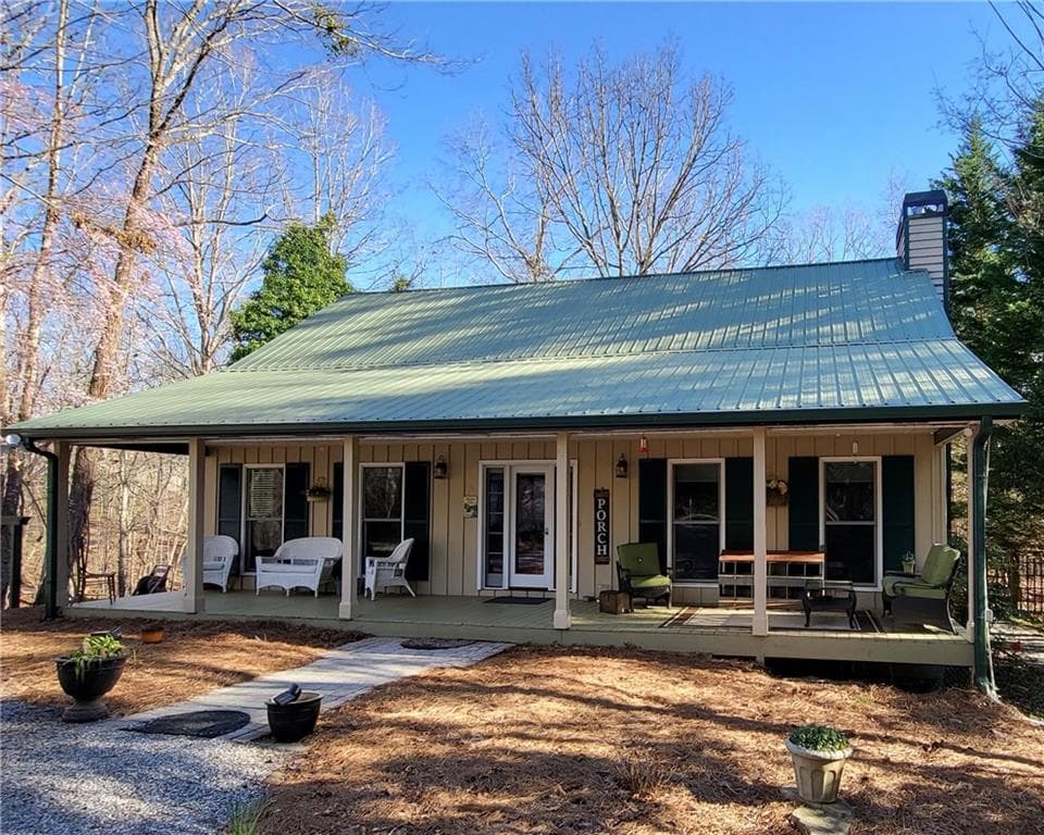 2 bedroom, 2 bathroom, 2,244 sq ft single family residence sold at 1050 Robinson Road, Dahlonega, GA 30533