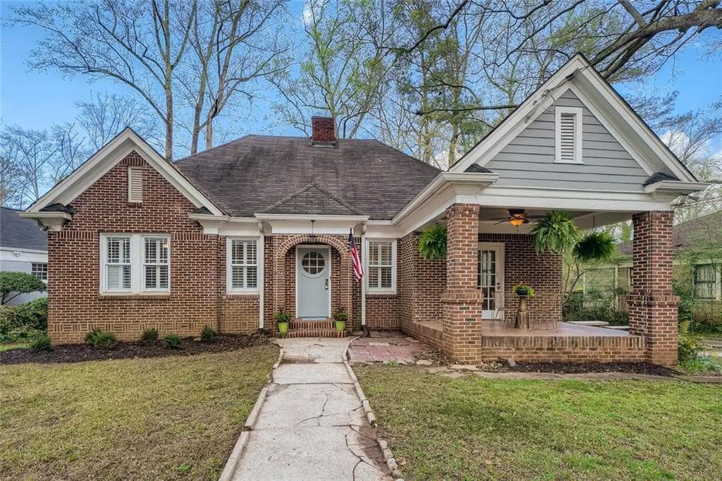 3 bedroom, 2 bathroom single family residence sold at 384 Emory Drive, Atlanta, GA 30307