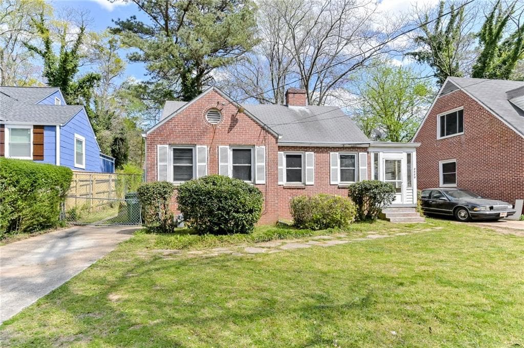 2 bedroom, 1 bathroom, 946 sq ft single family residence sold at 2320 Beecher Road, Atlanta, GA 30311