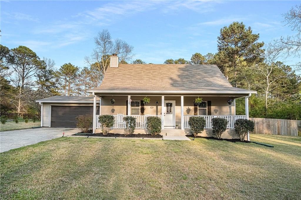3 bedroom, 2 bathroom, 1,517 sq ft single family residence sold at 2676 Timber Valley Drive, Douglasville, GA 30135