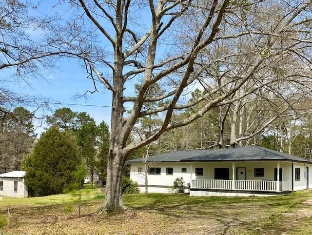 21 W Lake Drive, Oxford, GA 30054 — most recent listing photo