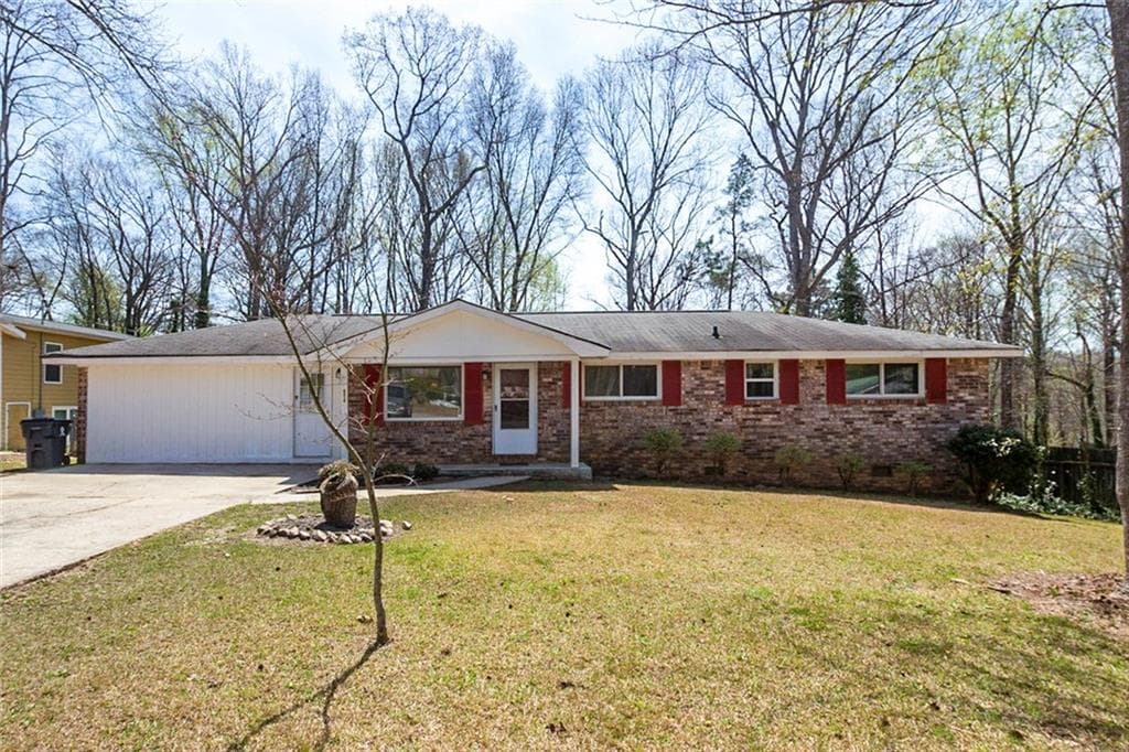 3 bedroom, 2 bathroom, 1,584 sq ft single family residence sold at 6216 Pebble Drive, Douglasville, GA 30135