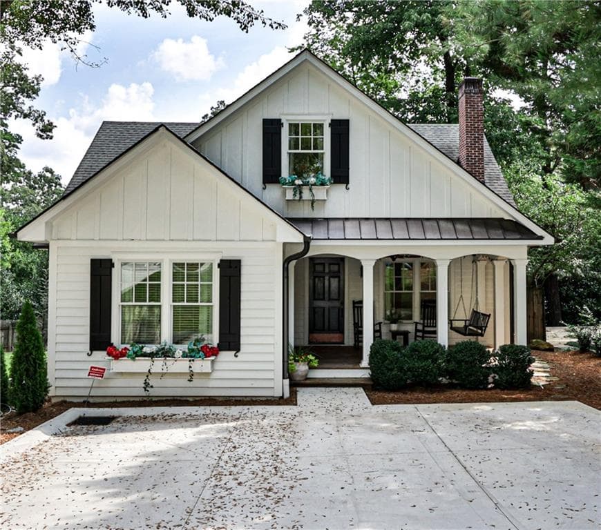 5 bedroom, 4 bathroom, 2,400 sq ft single family residence sold at 2523 Forrest Way, Atlanta, GA 30305