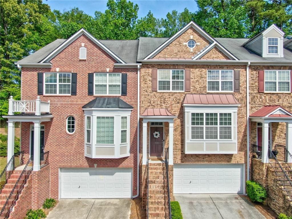 3 bedroom, 4 bathroom, 2,668 sq ft townhouse sold at 3923 Old Atlanta Station Drive, Atlanta, GA 30339
