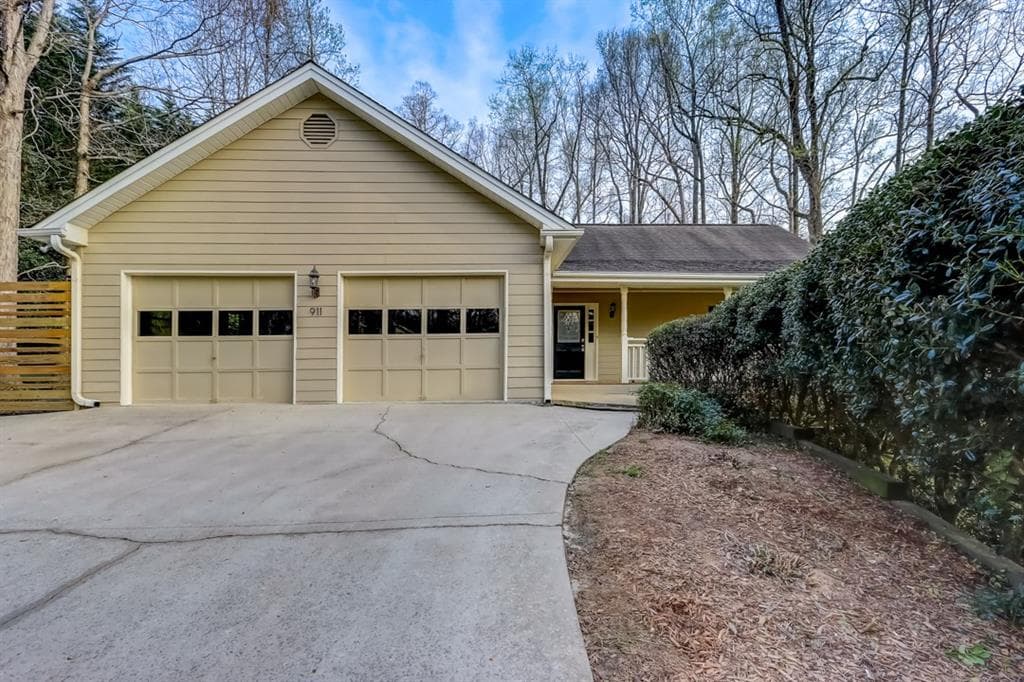3 bedroom, 2 bathroom, 2,058 sq ft single family residence sold at 911 Winnbrook Drive, Dacula, GA 30019