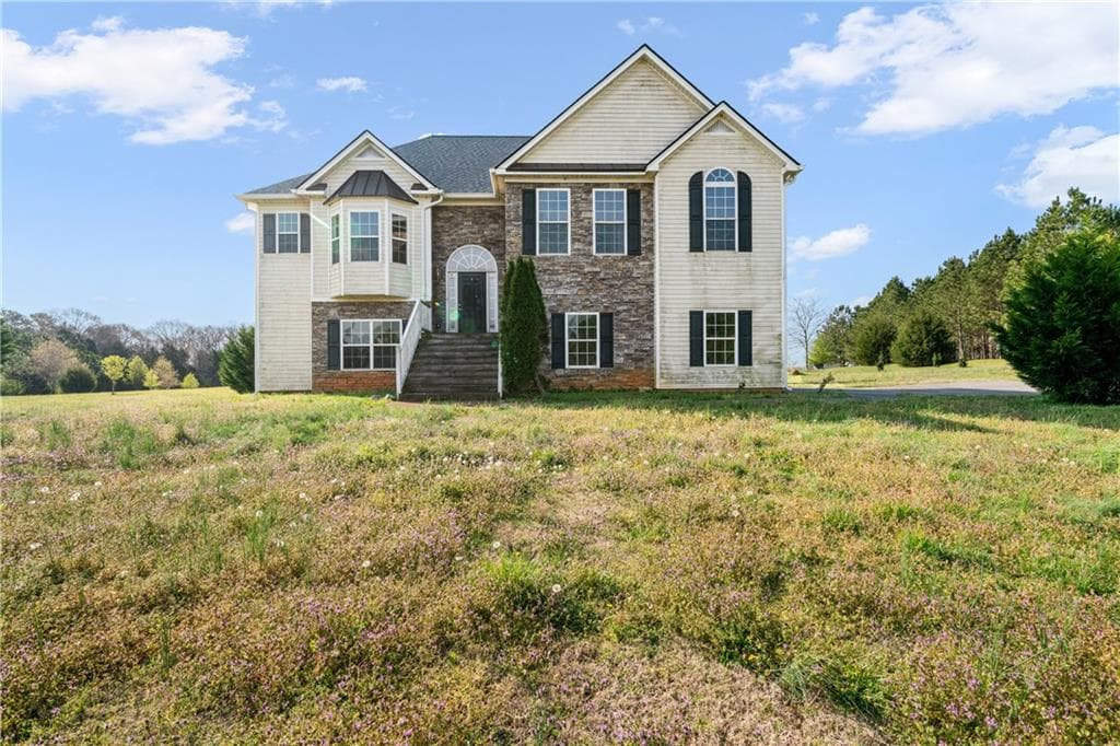 6 bedroom, 3 bathroom, 2,273 sq ft single family residence sold at 24 Ravenfield Road, Taylorsville, GA 30178