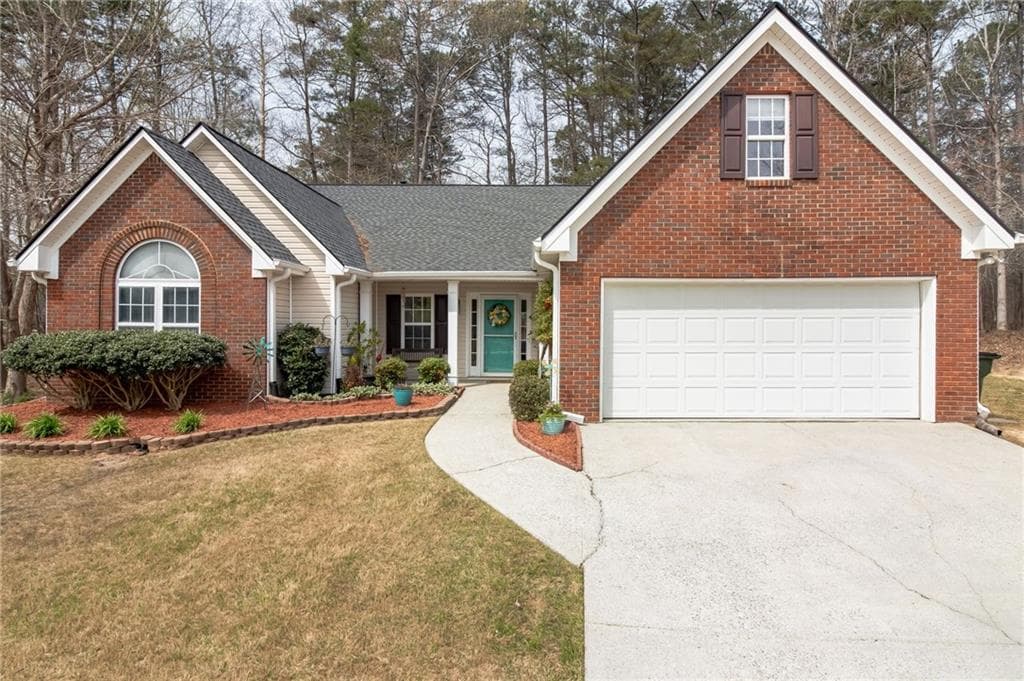 3916 King Fisher Circle, Snellville, GA 30039 — most recent listing photo
