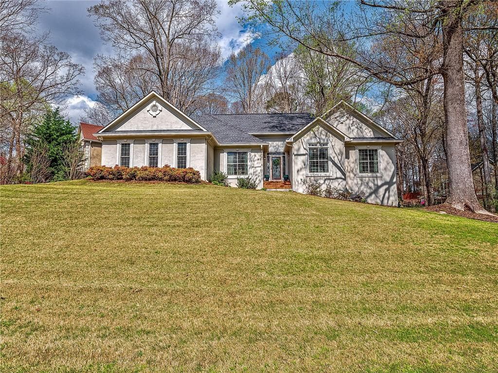 3 bedroom, 2 bathroom, 3,076 sq ft single family residence sold at 2122 Line Tree Lane, Powder Springs, GA 30127