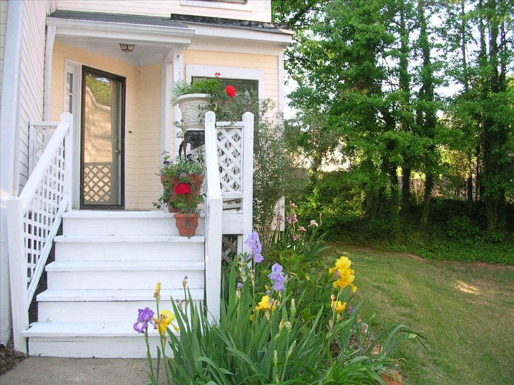 4262 Cabretta Drive 4262, Smyrna, GA 30080 — most recent listing photo