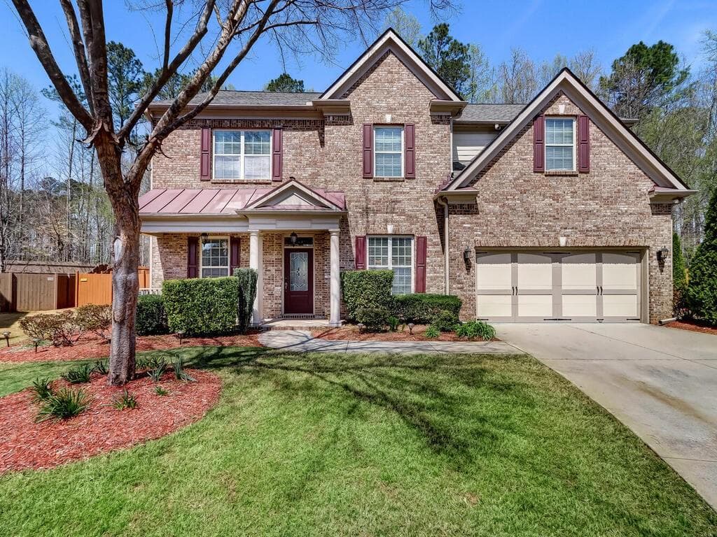 5 bedroom, 5 bathroom, 3,900 sq ft single family residence sold at 2035 Colgan Court, Alpharetta, GA 30004