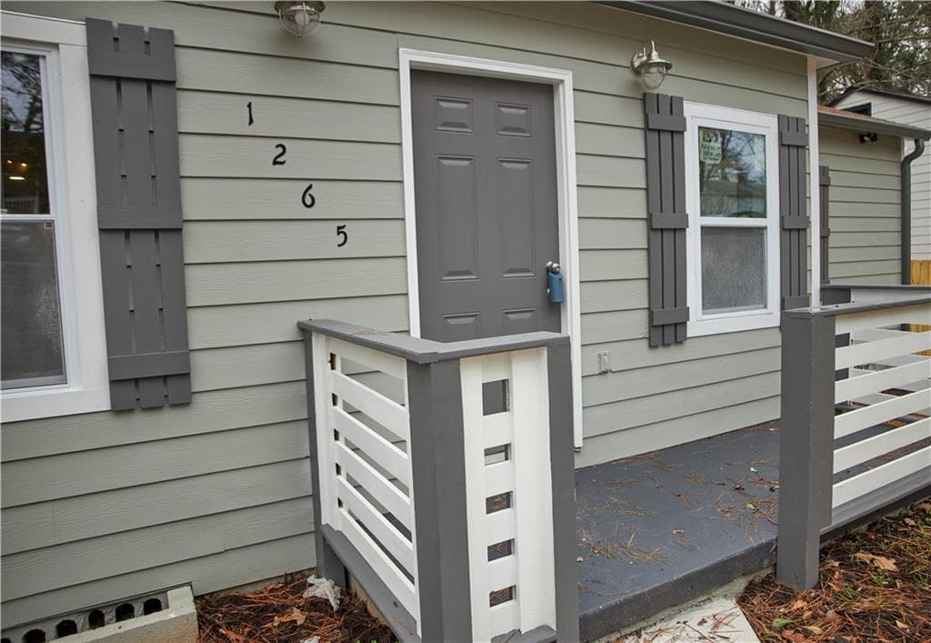 4 bedroom, 2 bathroom, 1,604 sq ft single family residence sold at 1265 Byewood Lane, Atlanta, GA 30310