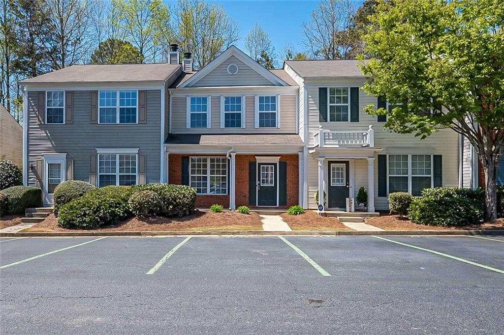 2 bedroom, 3 bathroom, 1,370 sq ft townhouse sold at 2732 Ashleigh Lane, Alpharetta, GA 30004