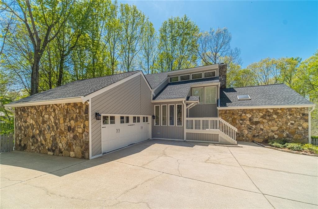 6421 Arborwood Drive, Flowery Branch, GA 30542 — most recent listing photo