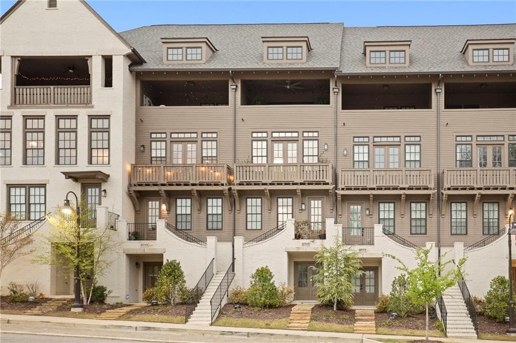 3 bedroom, 4 bathroom, 2,333 sq ft townhouse sold at 6755 Encore Boulevard, Atlanta, GA 30328