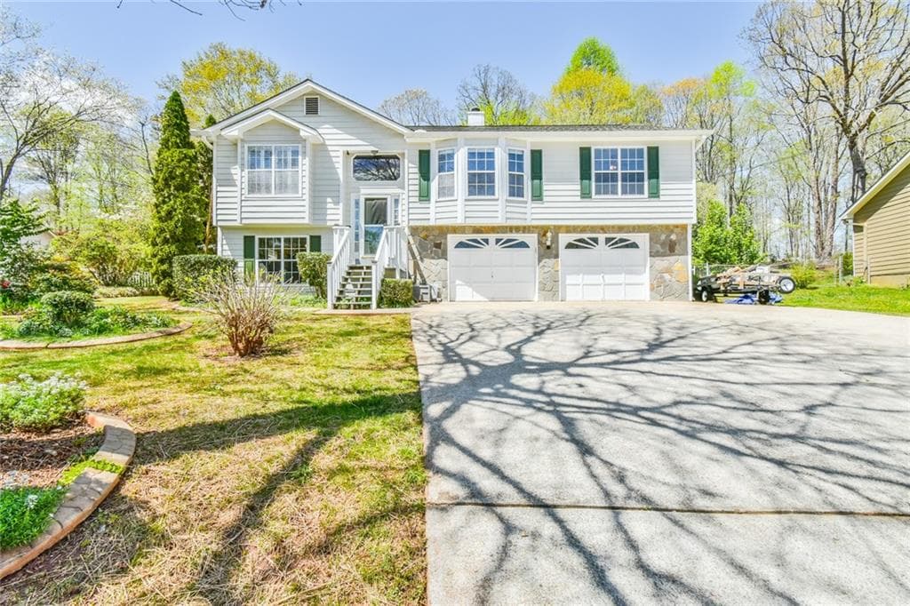 5609 Ryan Way, Flowery Branch, GA 30542 — most recent listing photo