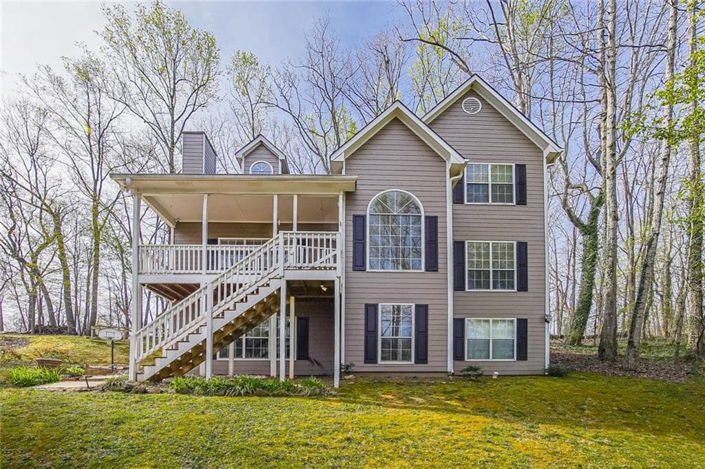 5 bedroom, 4 bathroom, 2,672 sq ft single family residence sold at 7195 Jonsway, Cumming, GA 30041